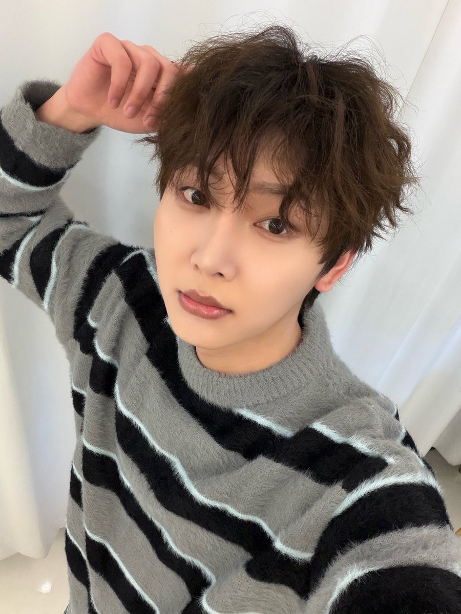 우리 슬립퍼 덕분에 2026년 시작이 행복했다
앞으로는 내가 더 행복하게 해줄게😘

#WAKER #웨이커 #ウェイカー
#고현 #KOHYEON