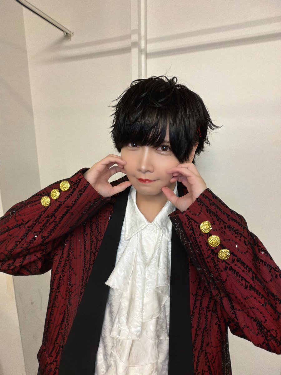 りひと tweet media