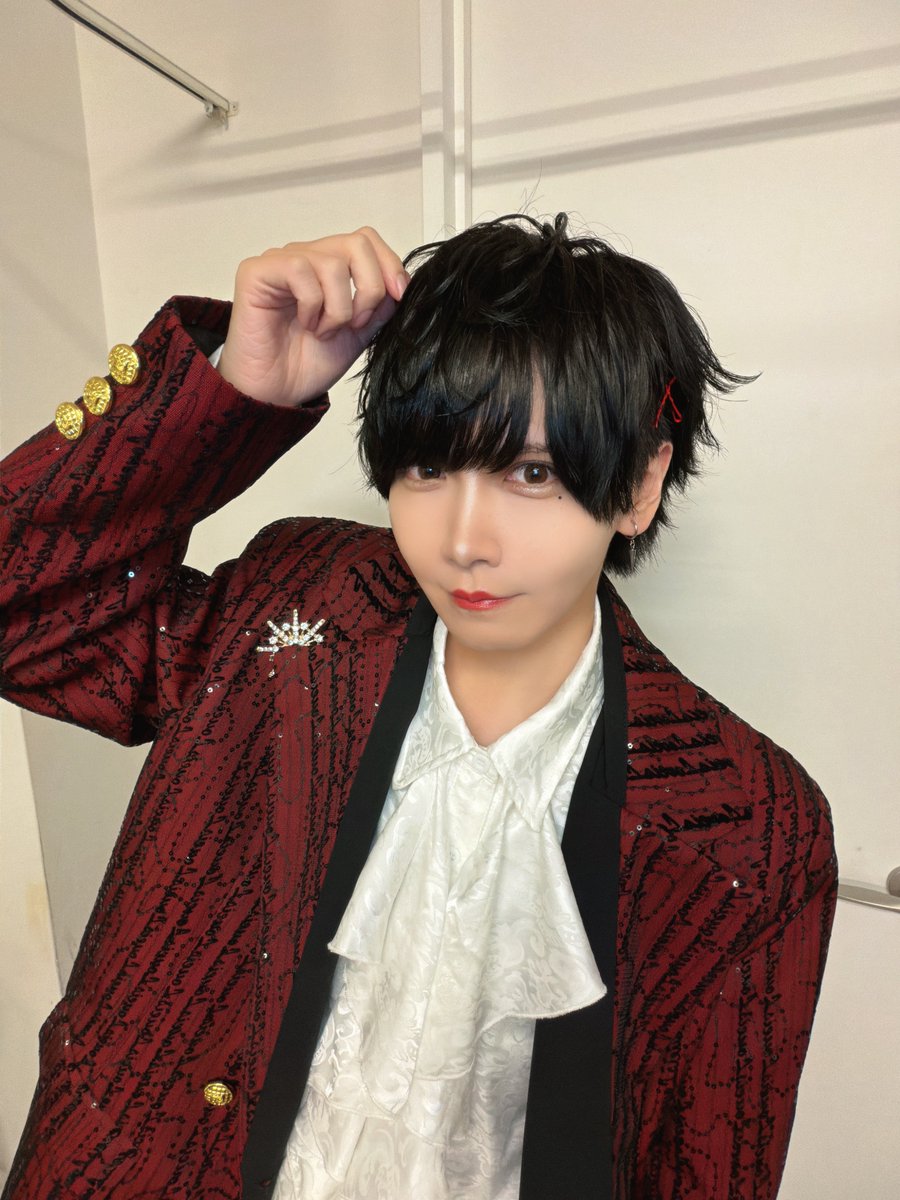 りひと tweet media