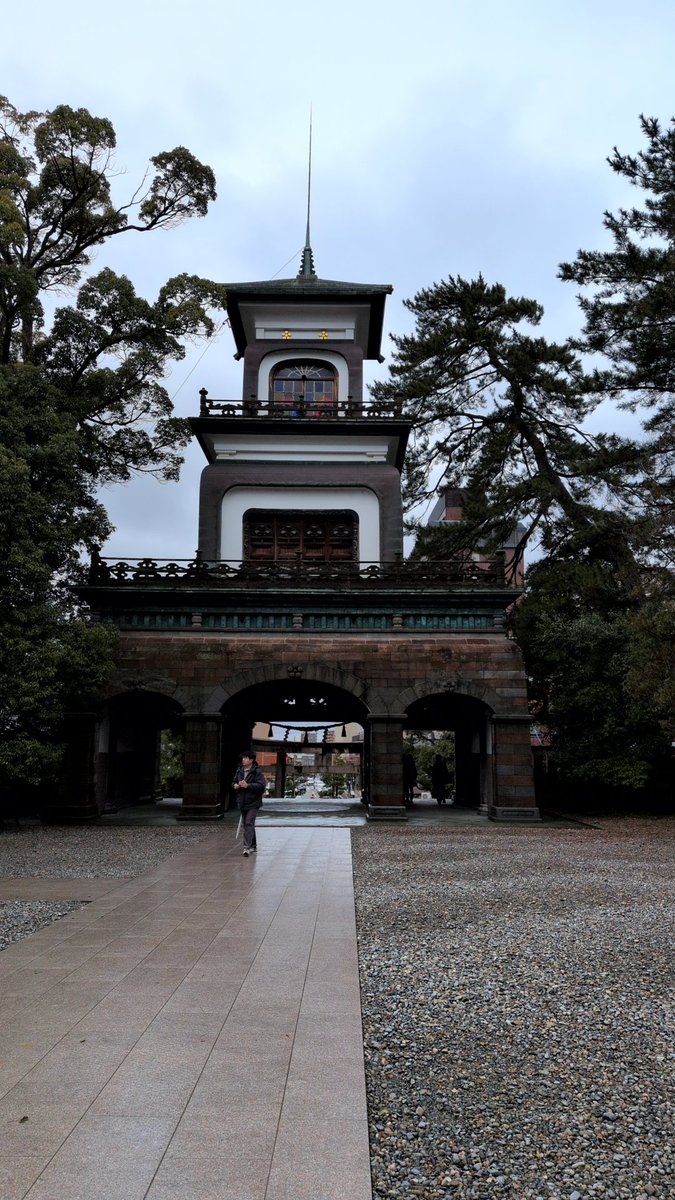 尾山神社
(金沢市　尾山町)