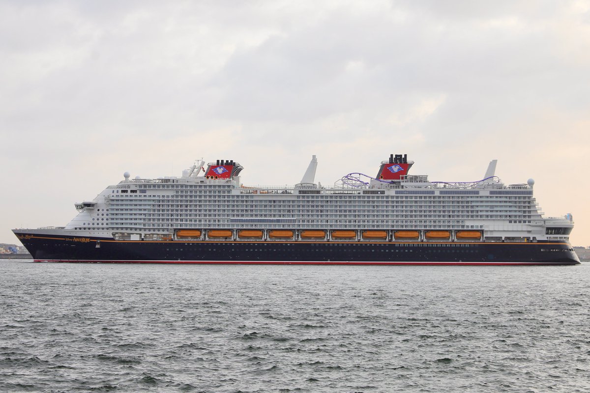 ryoudisney tweet media