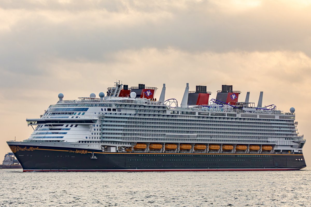 ryoudisney tweet media