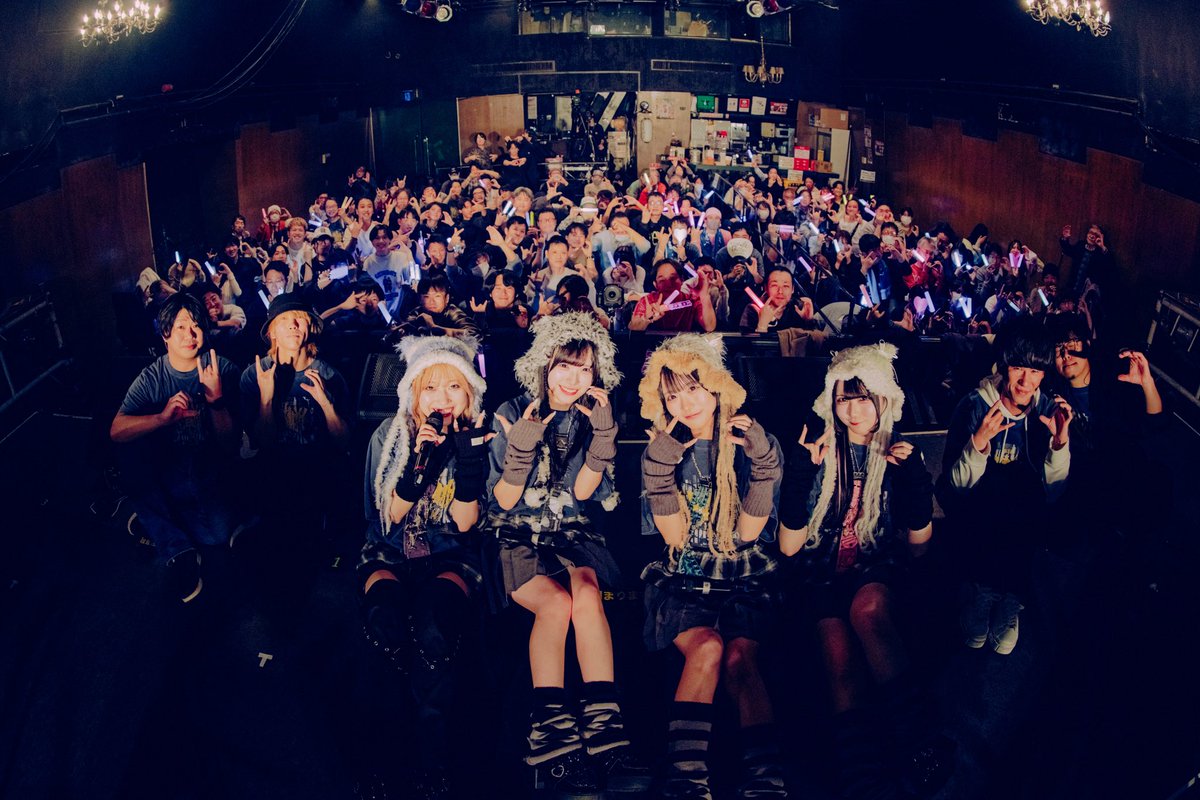 itsuyoru_info's tweet image. ‧₊˚♪𝄞࿐₊˚⊹.•*¨*•.¸¸♬

        ITSUYORU, BAND SET 
　　　　　1MAN LIVE 

  ▶︎supported by 
　　　　　Rock Idol Groovin'

　　　  　　　‧₊˚♪𝄞࿐₊˚⊹.•*¨*•.¸¸♬

お越しいただきありがとうございました🌙