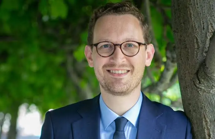 Oh, do piss off, you preposterous, smug little cunt.

There you are, Darren Jones, Chief Secretary to the Prime Minister, Chancellor of the Duchy of Lancaster, and professional umbrella-holder for the rotting establishment, posting this pathetic, self-satisfied little selfie with