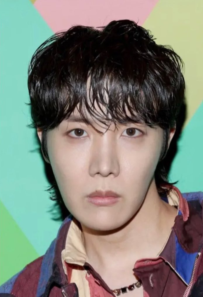 Winter from Getty vs jhope from Getty