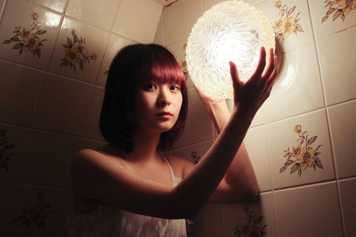 自撮サークル tweet media