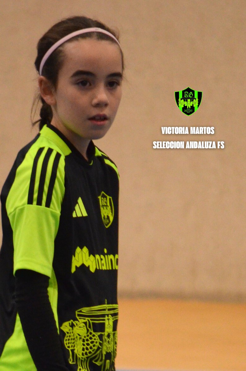 Victoria Martos, jugadora de nuestro Benjamín femenino, convocada para la primera convocatoria con la selección andaluza sub 10 femenina de Fútbol Sala.

#ADNReino | #ReinoFutsal | #ReinoFemenino