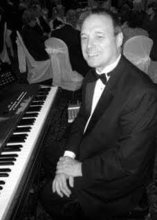 LeMontPgh's tweet photo. #LeMontEntertainment: Friday night February 27th, enjoy the music of Twan Moore and Saturday night, February 28th, enjoy the sounds of Sheena B &amp; David Crisci.  7:00 - 10:30 p.m. Reservations: 412-431-3100 x1. https://t.co/goX1wEYGQU https://t.co/TtF58ZHoVC