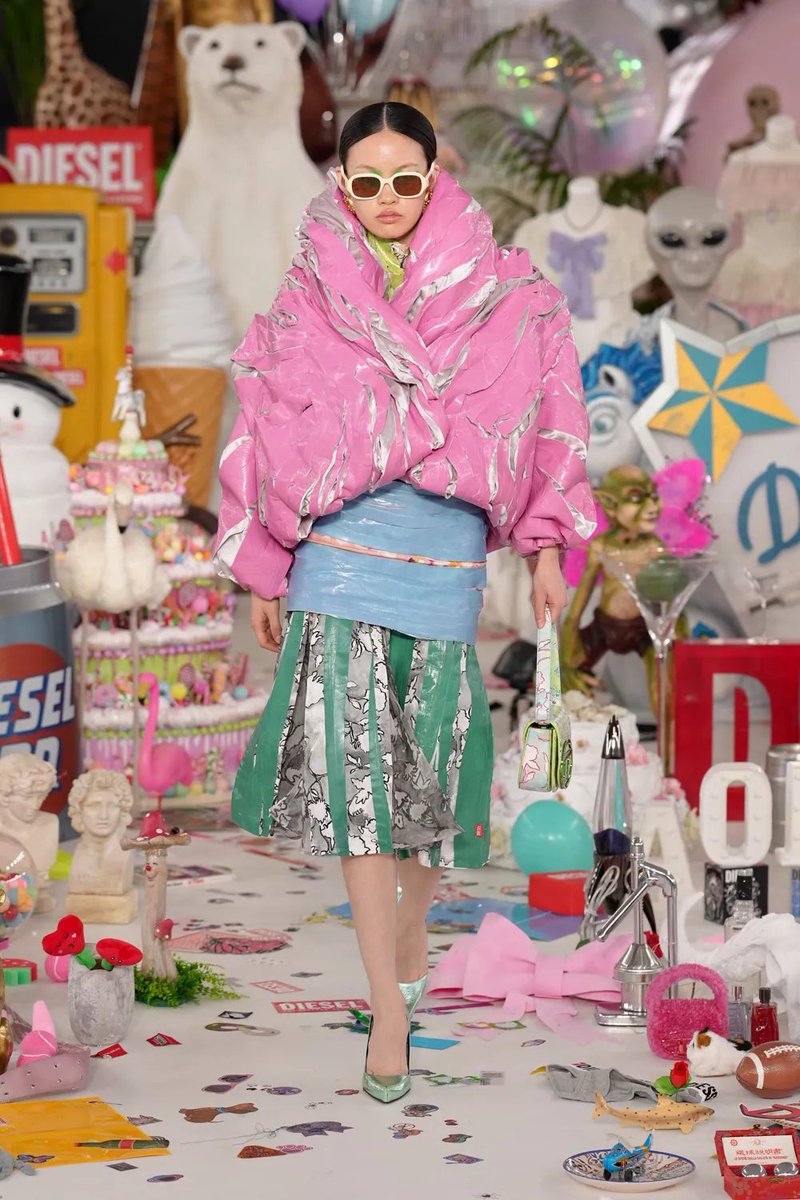 cafewindows's tweet photo. diesel fw26 ✩ the colors have been phenomenal this season https://t.co/AcpZrRlXM8