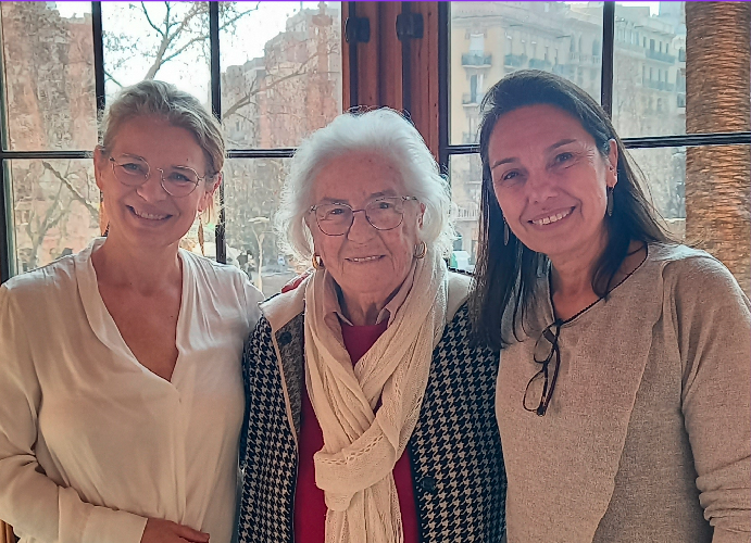 Esther JOZG tweet media