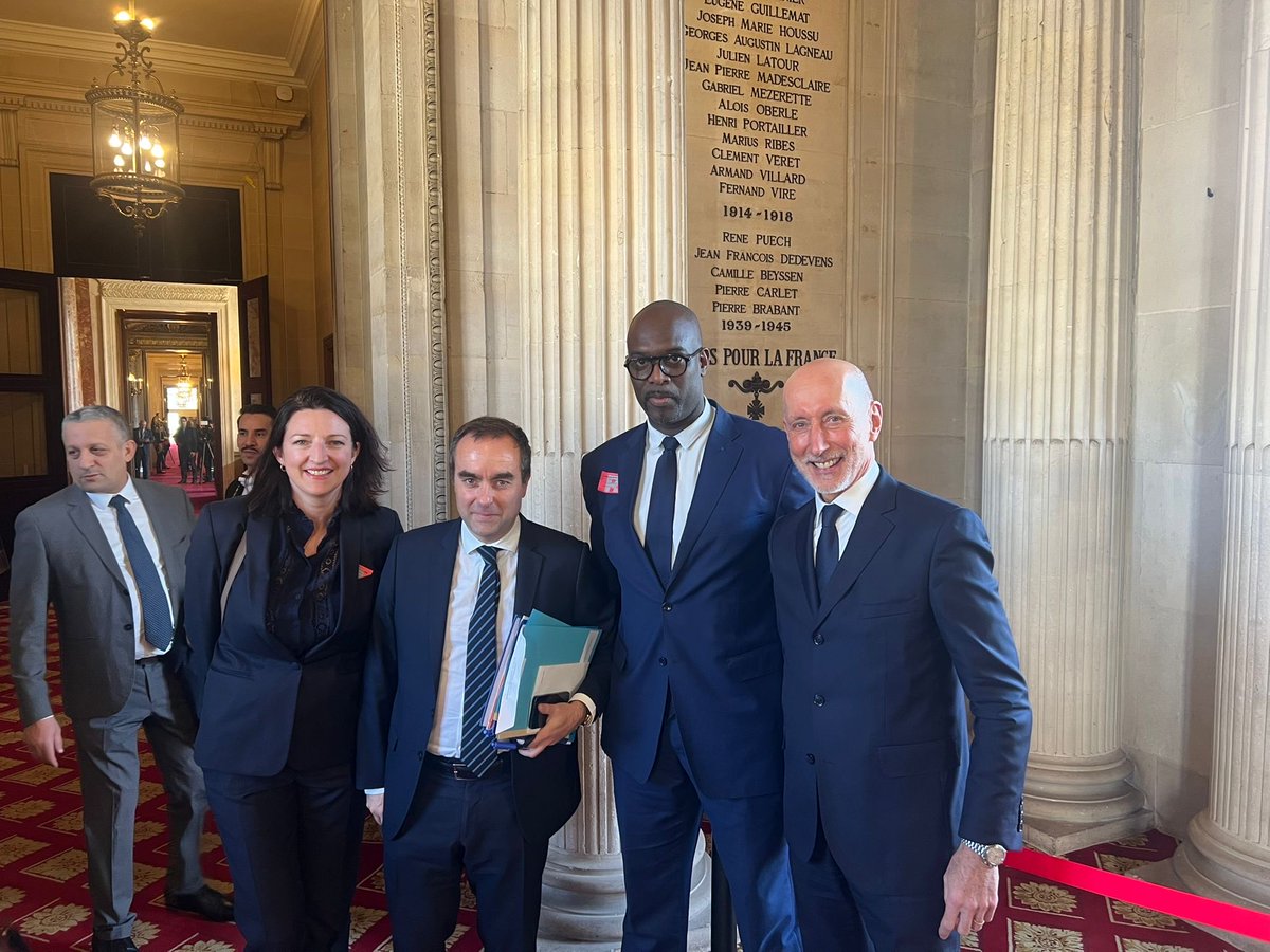 Jean-Raymond Hugonet Sénateur de l'Essonne tweet media