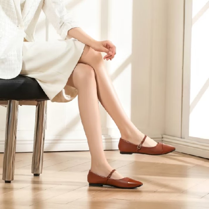 nyom & barang lucuw ada di pinned tweet media