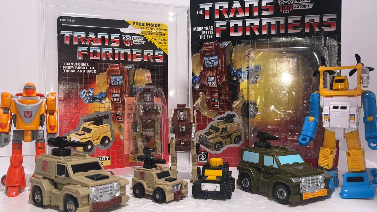 TFormers's tweet photo. #Transformers Retro Outback In-Hand Images & Video Review: See more at https://t.co/MKcRmZ6TqL https://t.co/MKcRmZ6TqL - Read More #Transformers #RetroToys #ToyPhotography #ActionFigures #InHandReview https://t.co/xmeMT1oM7w