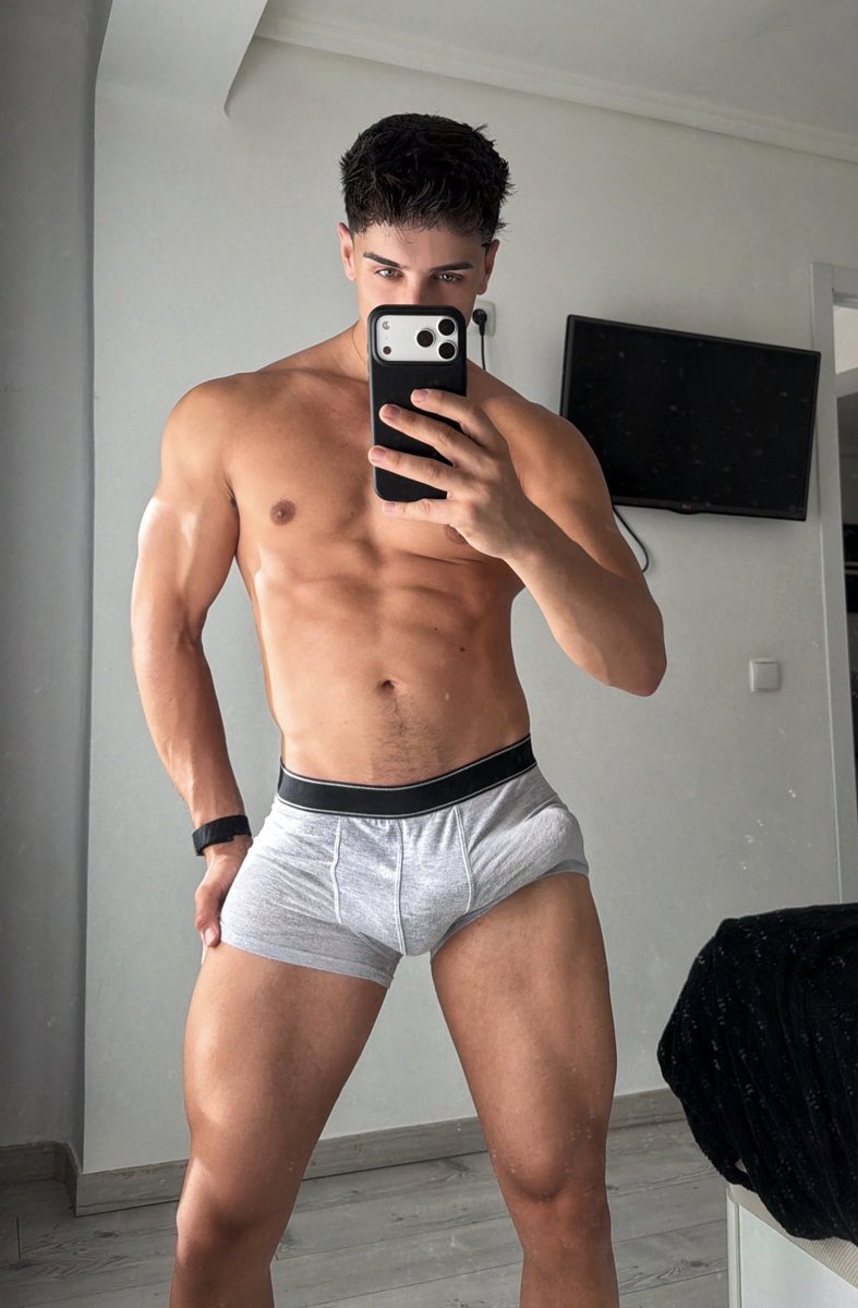 Adrian lopez tweet media