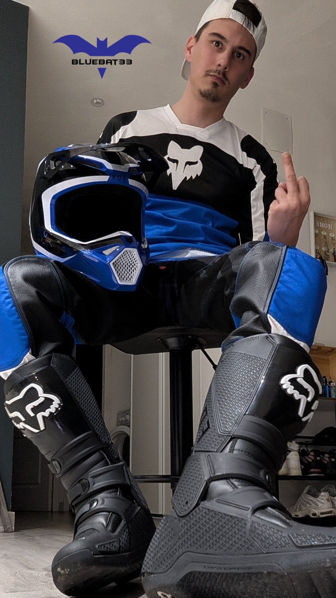 BlueBat33 tweet media