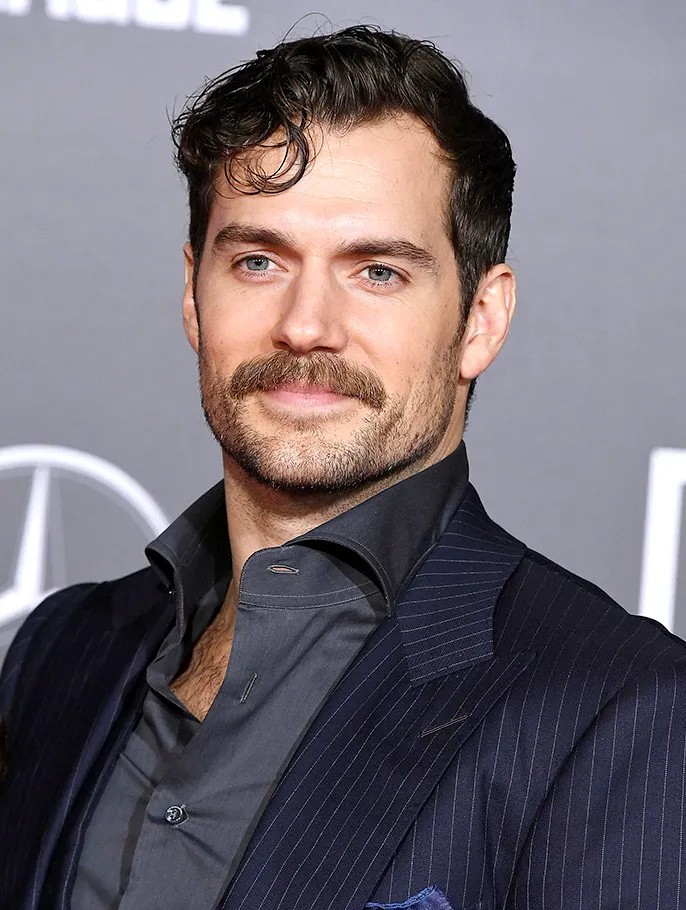 beehaber's tweet photo. Yaşayan En Seksi 20 Erkek 2025/2026. 

1. Chris Hemsworth — Avustralya 🇦🇺  
2. Henry Cavill — Birleşik Krallık 🇬🇧  
3. Michael B. Jordan — Amerika Birleşik Devletleri 🇺🇸  
4. Timothée Chalamet — Amerika Birleşik Devletleri 🇺🇸  
5. Idris Elba — Birleşik Krallık 🇬🇧  
6. Ryan Gosling — Kanada 🇨🇦  
7. Regé-Jean Page — Birleşik Krallık 🇬🇧  
8. Zac Efron— Amerika Birleşik Devletleri 🇺🇸  
9. David Beckham — Birleşik Krallık 🇬🇧  
10. Jason Momoa — Amerika Birleşik Devletleri 🇺🇸  
11. Tom Hardy — Birleşik Krallık 🇬🇧  
12. Oscar Isaac — Guatemala/ABD 🇬🇹🇺🇸  
13. Pedro Pascal — Şili 🇨🇱  
14. Chris Evans — Amerika Birleşik Devletleri 🇺🇸  
15. Jacob Elordi — Avustralya 🇦🇺  
16. Barry Keoghan — İrlanda 🇮🇪  
17. Austin Butler — Amerika Birleşik Devletleri 🇺🇸  
18. Jonathan Bailey — Birleşik Krallık 🇬🇧  
19. Damson Idris — Birleşik Krallık 🇬🇧  
20. Manny Jacinto — Filipinler/Kanada 🇵🇭🇨🇦