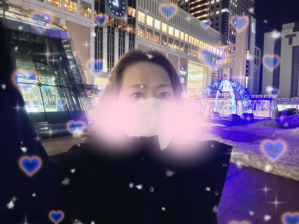 JosouNonnon's tweet photo. 今日から札幌に来ています。ホテルでお着替え、メイクして散歩しました。
イルミネーションがとっても綺麗でした。でもかなり冷え込んでます。
#女装・男の娘 
#男の娘好きと繋がりたい https://t.co/KElp1rB1xq