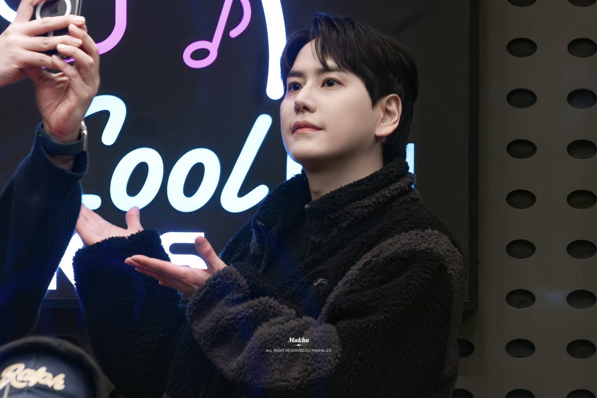 260224 한해의 키스더라디오
#규현 #KYUHYUN #キュヒョン 

각도 조정 타임〰️