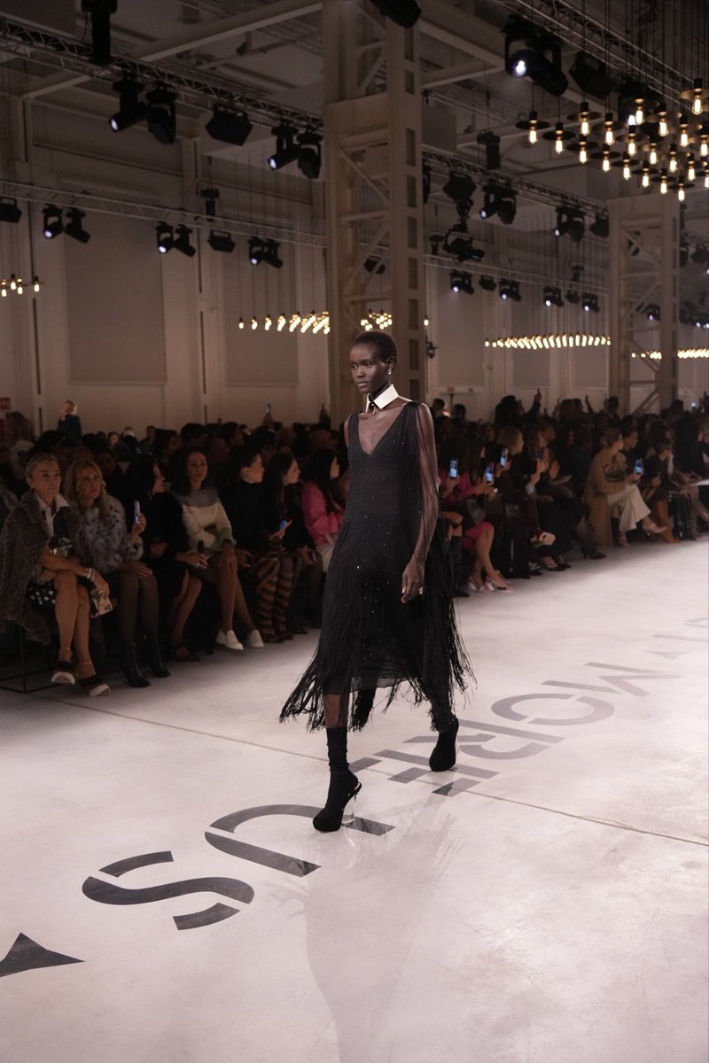 Milano Fashion Week tweet media