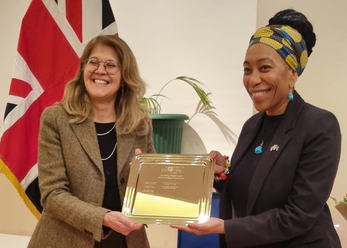 Laura Popescu tweet media