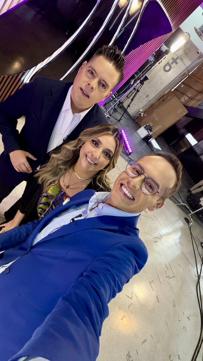 ¡Su equipo favorito, su equipo Cupulos está listo! 📺💜🫰🏻
Póngale a #EntreCúpulas a las 8:00 am por el 1 de #Totatlplay y el 1.1 de #TVAbierta.
Por TV Azteca Puebla. 

#Noticias #Información #Reporte #Puebla