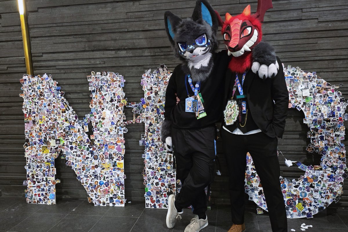 SoxZ_VR's tweet photo. First ever con with a Partial Suit. Truly Enjoyed every moment of it!   #NFC2026 https://t.co/tMAvgNsV7r