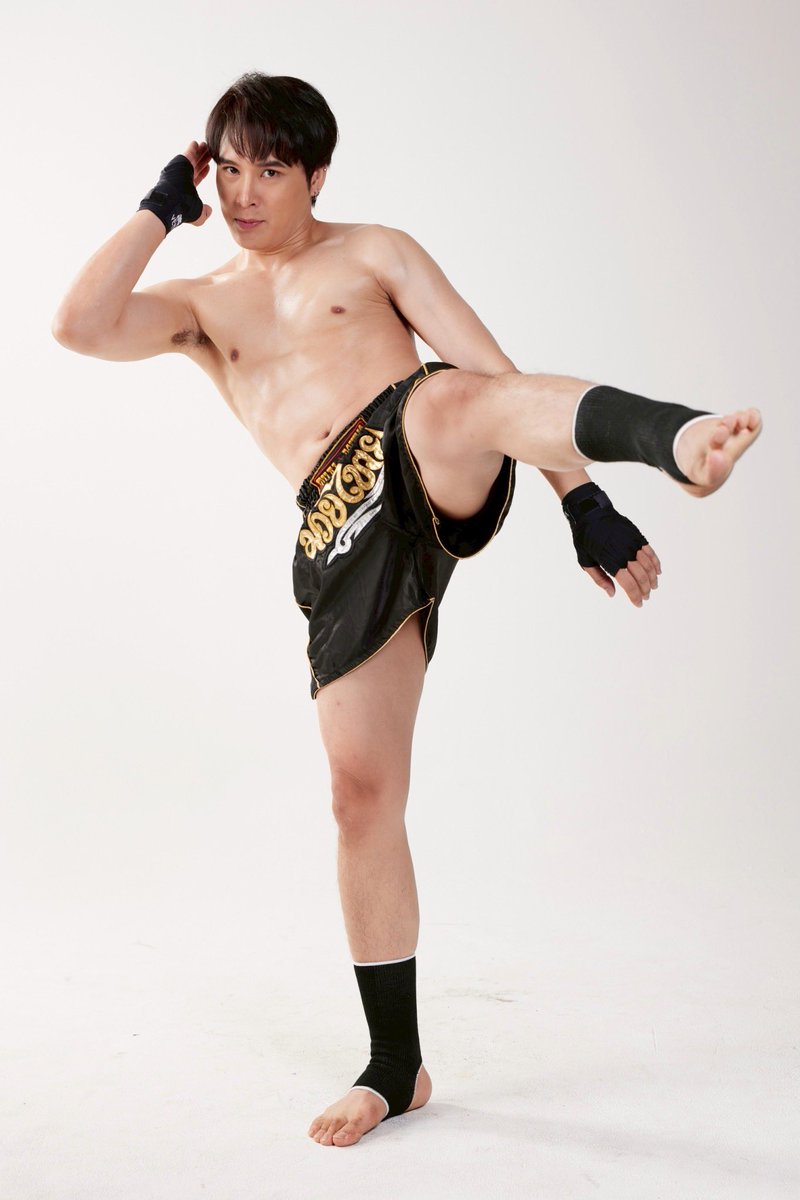 Never give up on your dreams, no matter how hard it gets. 

Swing Kick (ยกนี้พี่ต้องชนะ)🥊

#Swingkickยกนี้พี่ต้องชนะ 
#อมรินทร์ทีวีเอชดี34 
#LovemediaThailand
#MuayThai