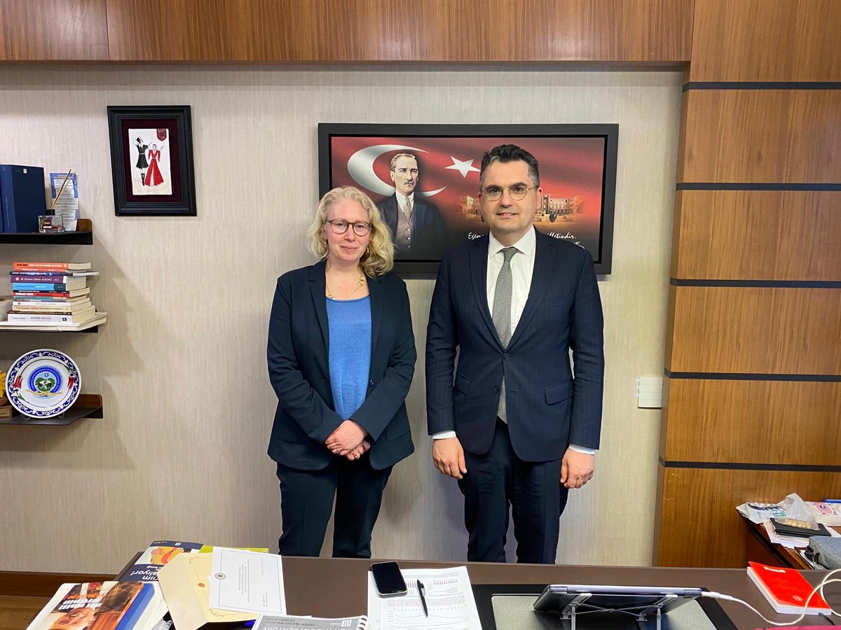 Günün raporu:

- TBMM Grup Toplantımız

- TBMM Katip Üyemiz Çanakkale Mv <a href="/ridvanuz17/">Rıdvan UZ</a> dostuma hayırlı olsun ziyareti

- Balıkesir Kafkas Gürcü Derneği ve değerleri muhtarlarımız ile görüşme

- İsveç Büyükelçiliği Müsteşarı Sn. Louise Morsing’in ziyareti