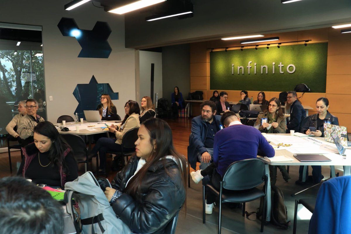AteneaBogota's tweet photo. Estamos en la sesión de #CaféDelMundo en @malokabogota. Reunimos voces especializadas en CTeI para idear y actualizar la política pública de Bogotá en #CienciaTecnologíaEInnovación https://t.co/lWwvpppoCX