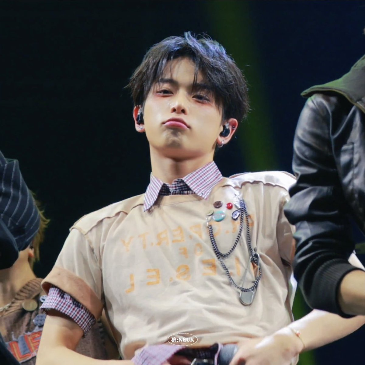 루아울하 tweet media