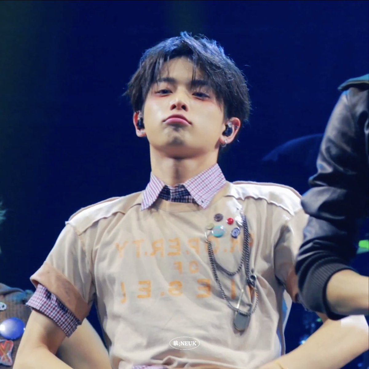 루아울하 tweet media