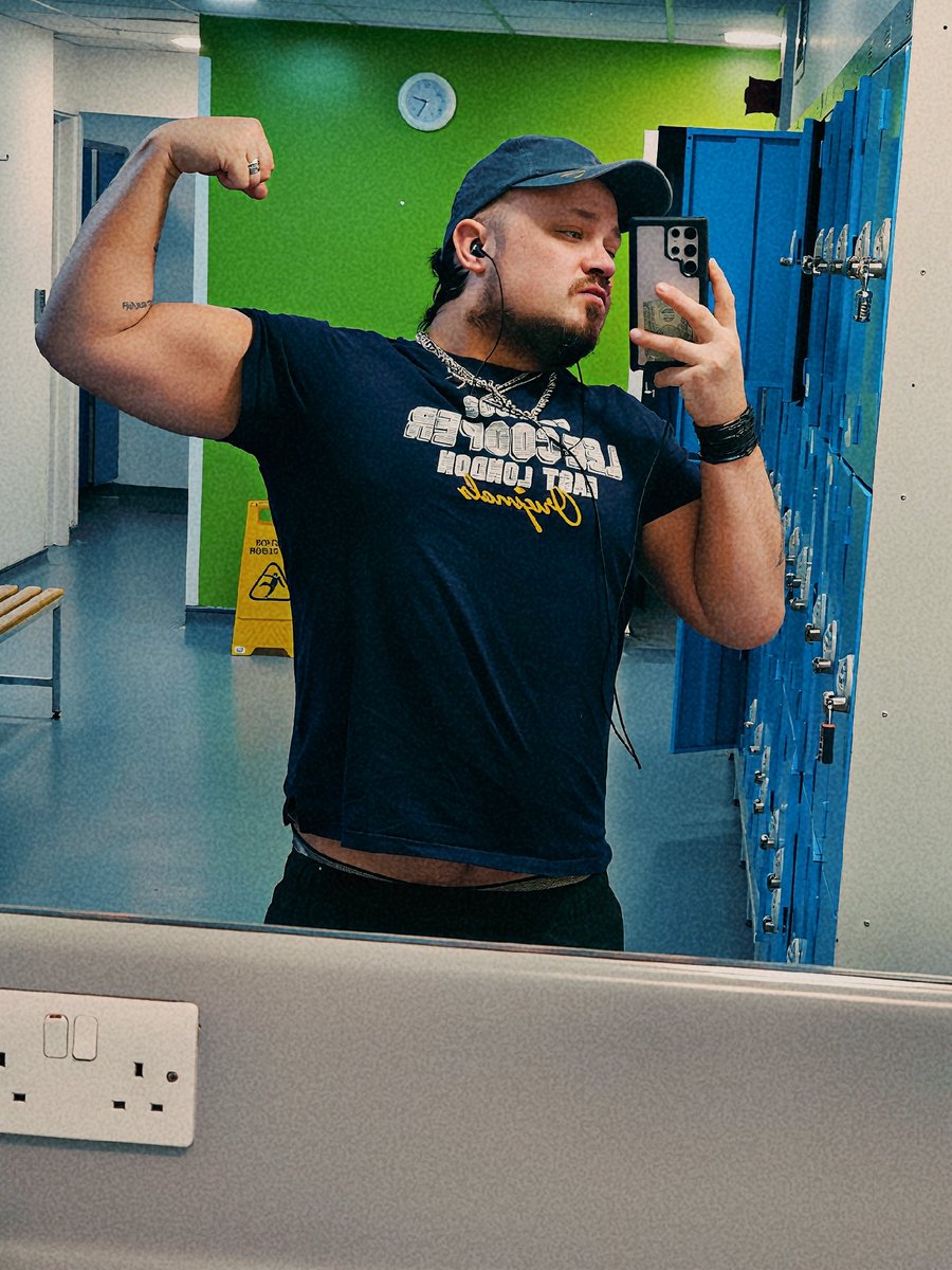 Tourettes Lad Official tweet media