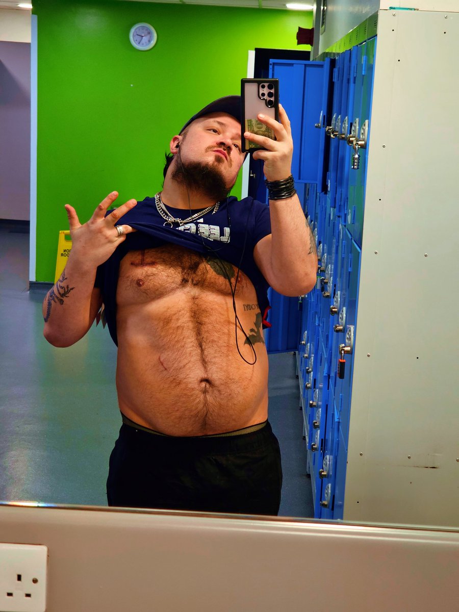 Tourettes Lad Official tweet media