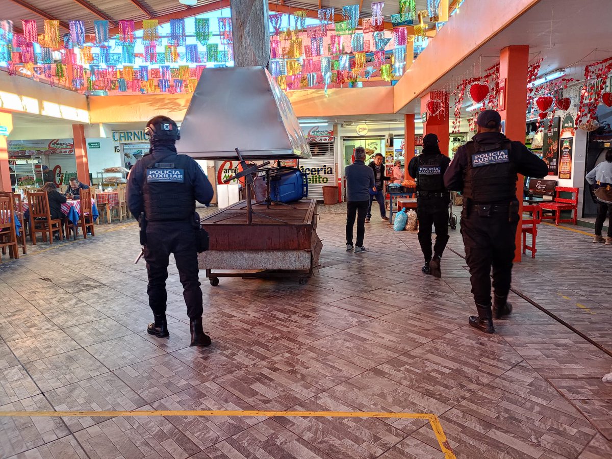 tejada_m01's tweet photo. Con el objetivo de garantizar la paz y seguridad de la ciudadanía oaxaqueña, mantenemos presencia en centros comerciales y plazas públicas.

Reafirmamos nuestro compromiso de coadyuvar en las acciones del Programa #OaxacaSegura
@salomonj https://t.co/qkCd0SkgX9