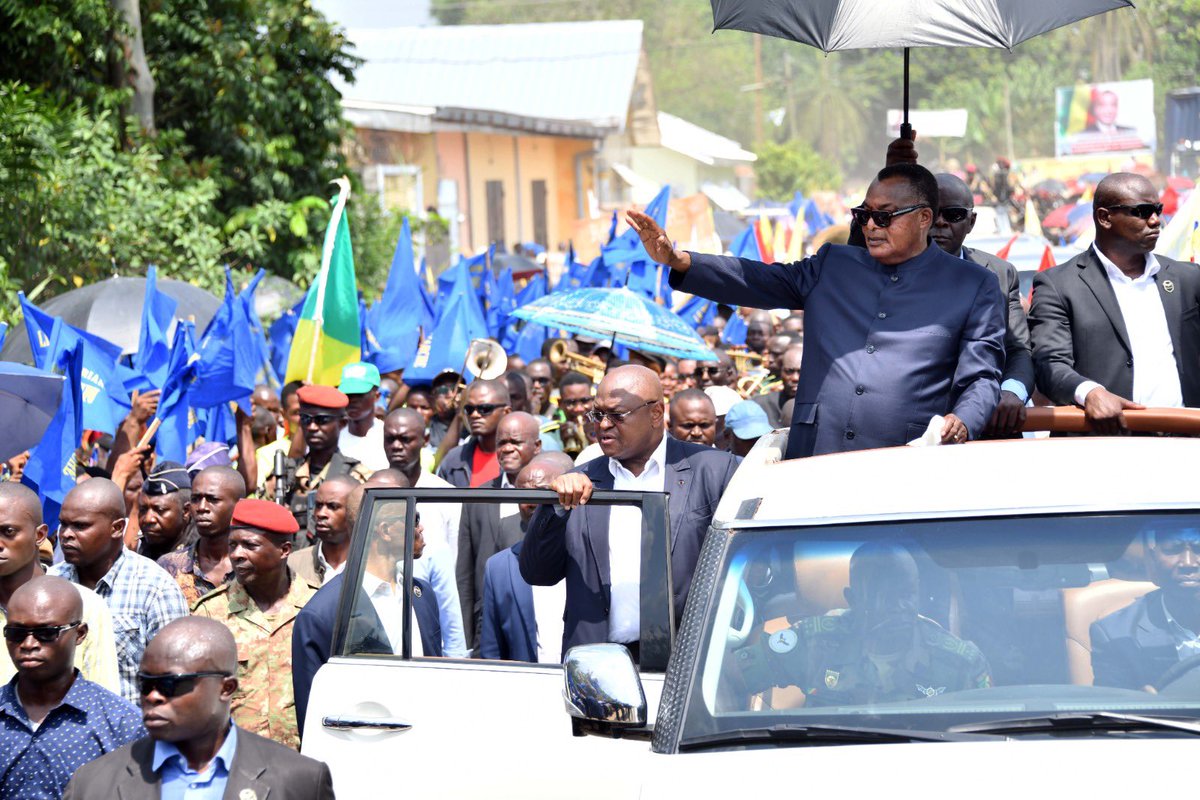 Lancement des travaux du Corridor 13 à Impfondo |

Le Président de la République, S.E.M. <a href="/SassouNGuesso_/">Denis Sassou-N'Guesso - Officiel</a> , a officiellement lancé les travaux de construction du Corridor 13. La cérémonie y afférente s'est déroulée, ce Mercredi 25 février, à Impfondo. Ce projet d’envergure marque