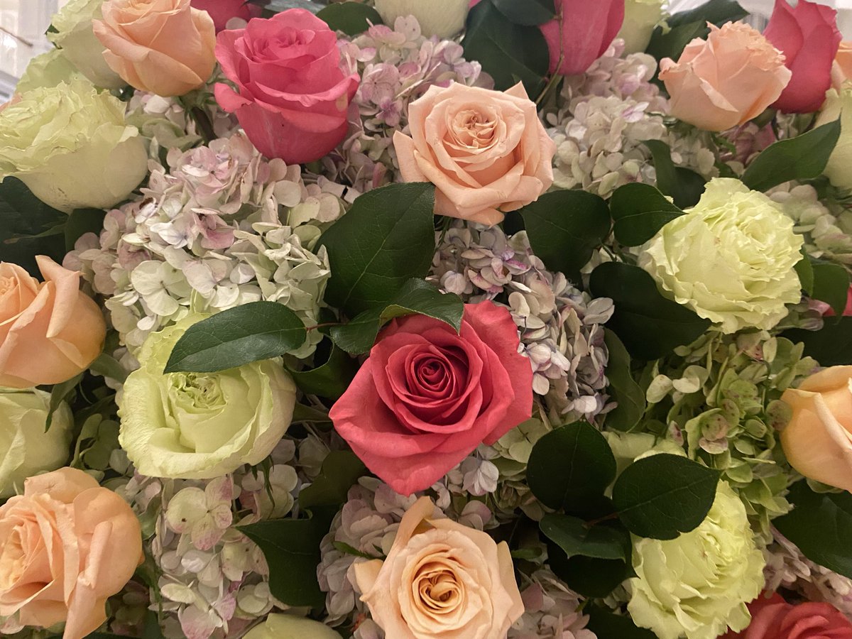 pickgolfer's tweet photo. Always find time to stop &amp; smell the roses… https://t.co/CF5jIS148n