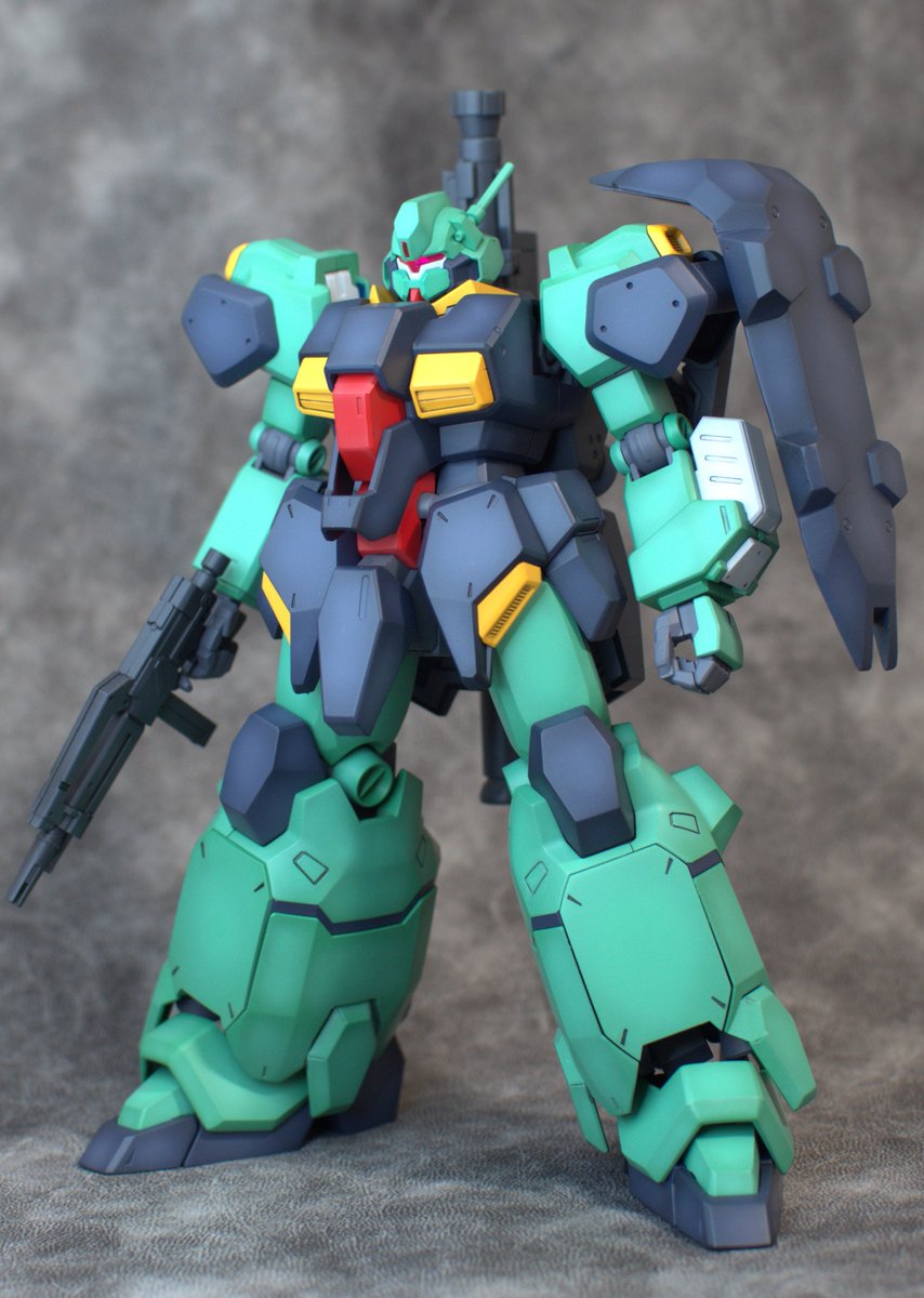 TakowasaShell's tweet photo. その他角度とか。
デカールで情報量増やすが流行りだけど、グラデで情報量増やすほうが好み。

スミ入れ、だいぶ適当な箇所があるな…。 https://t.co/YrAbzrmmH9
