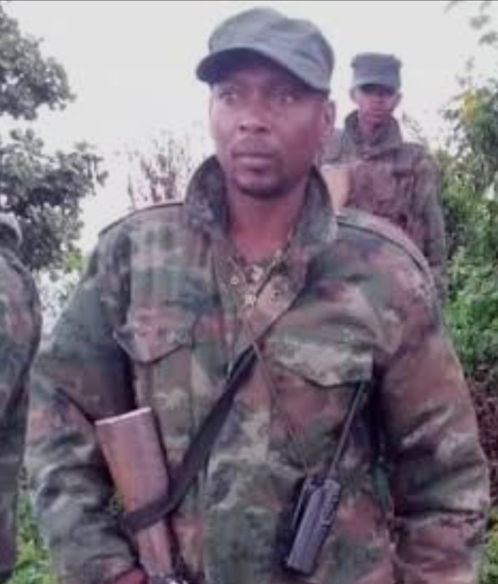 M15Burundi's tweet photo. 2/3 Turahojeje umuryango w'amaraso w'umuhisi n'umuryango wose w'abo bakorana urugamba rw'iteka rwokurwanira ukubaho mwiteka kw'abakongomani bahohoterwa bidasanzwe na Leta ya Tshisekedi yarijejwe kubakingira. Turahojeje kandi n'incuti zose zamukunda ubu turi mumubabaro ukomeye. https://t.co/83sPoADiei