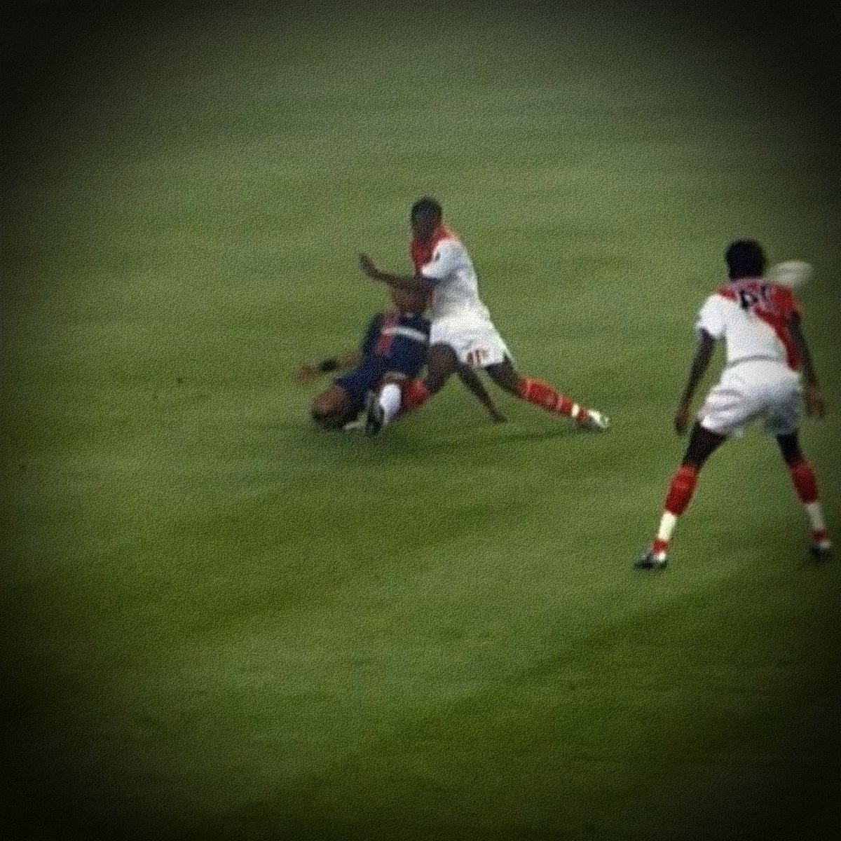 CasaFootballPod's tweet photo. Ce @PSG_inside-@AS_Monaco avait aussi été marqué par la grave blessure au genou de Shabani Nonda sur un tacle de José-Karl Pierre-Fanfan
#CasaFootballPodcast #PSG #ASM #PSGASM #Reinaldo
👇 https://t.co/lMMcCwGvLg