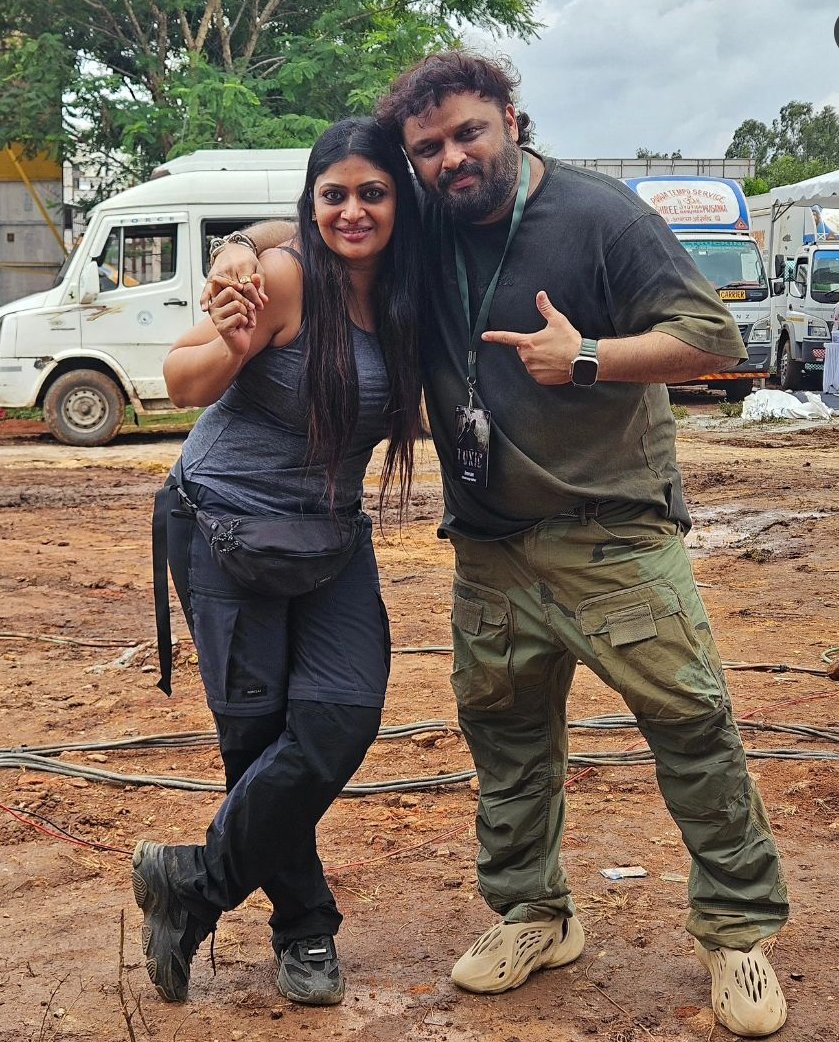 Director Geethu  from #ToxicTheMovie set