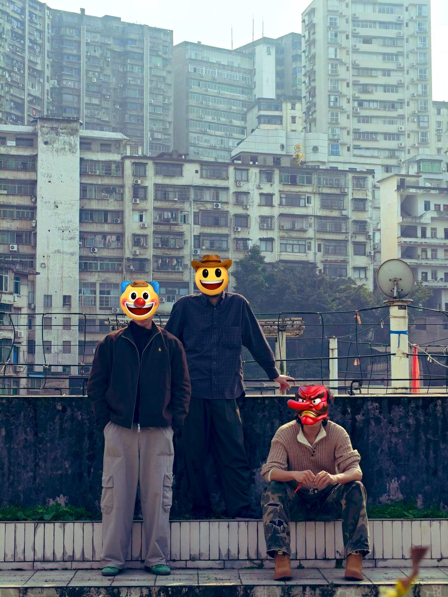 niushidahe's tweet photo. 【三个火枪手】

#反差 #男大 #女大 #树洞 #健身 #评分 #打分 https://t.co/6phM3FphdB