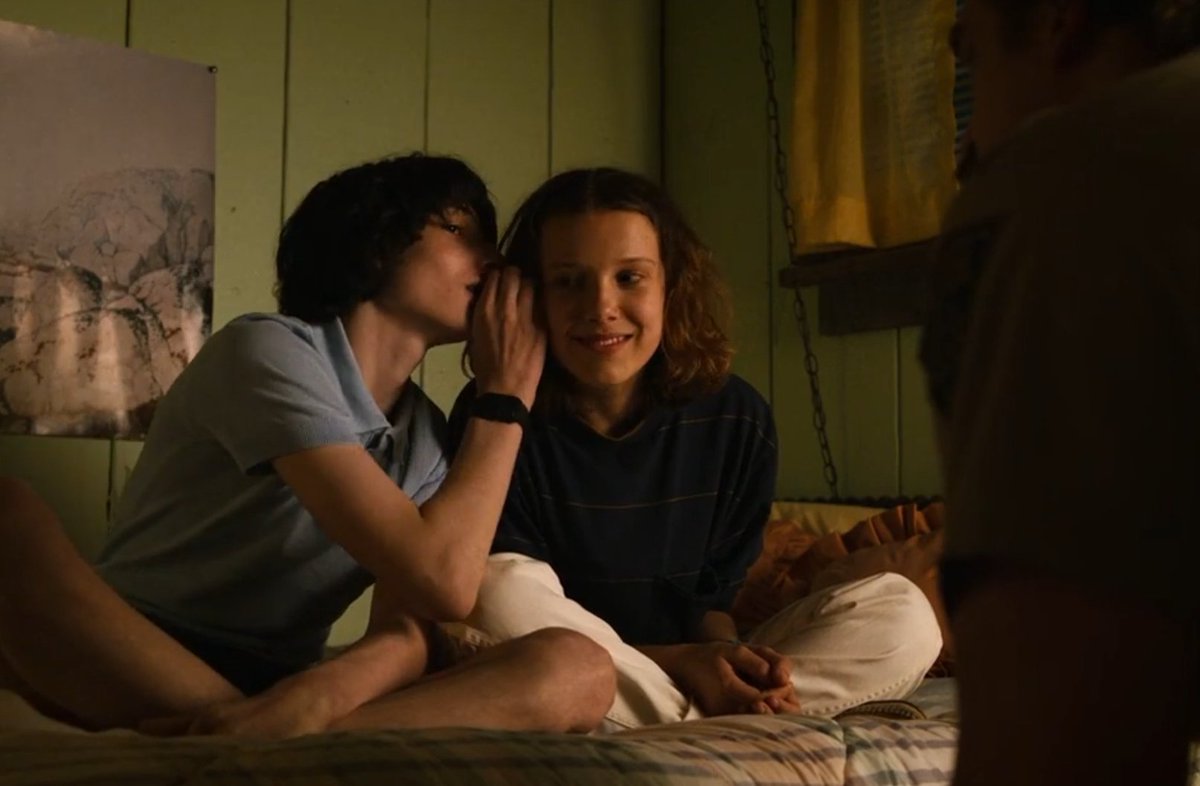 AAKA062604's tweet photo. And then they frickin' left to kiss... Just nonstop kissing. IT IS CONSTANT. THAT IS NOT NORMAL, THAT IS NOT HEALTHY. And then Mike was being disrespectful to Hopper... JUST HOW DO PEOPLE FIND THEM CUTE?
Mike is literally so bad for El... They're bad for each other. https://t.co/KkxkkADHQI