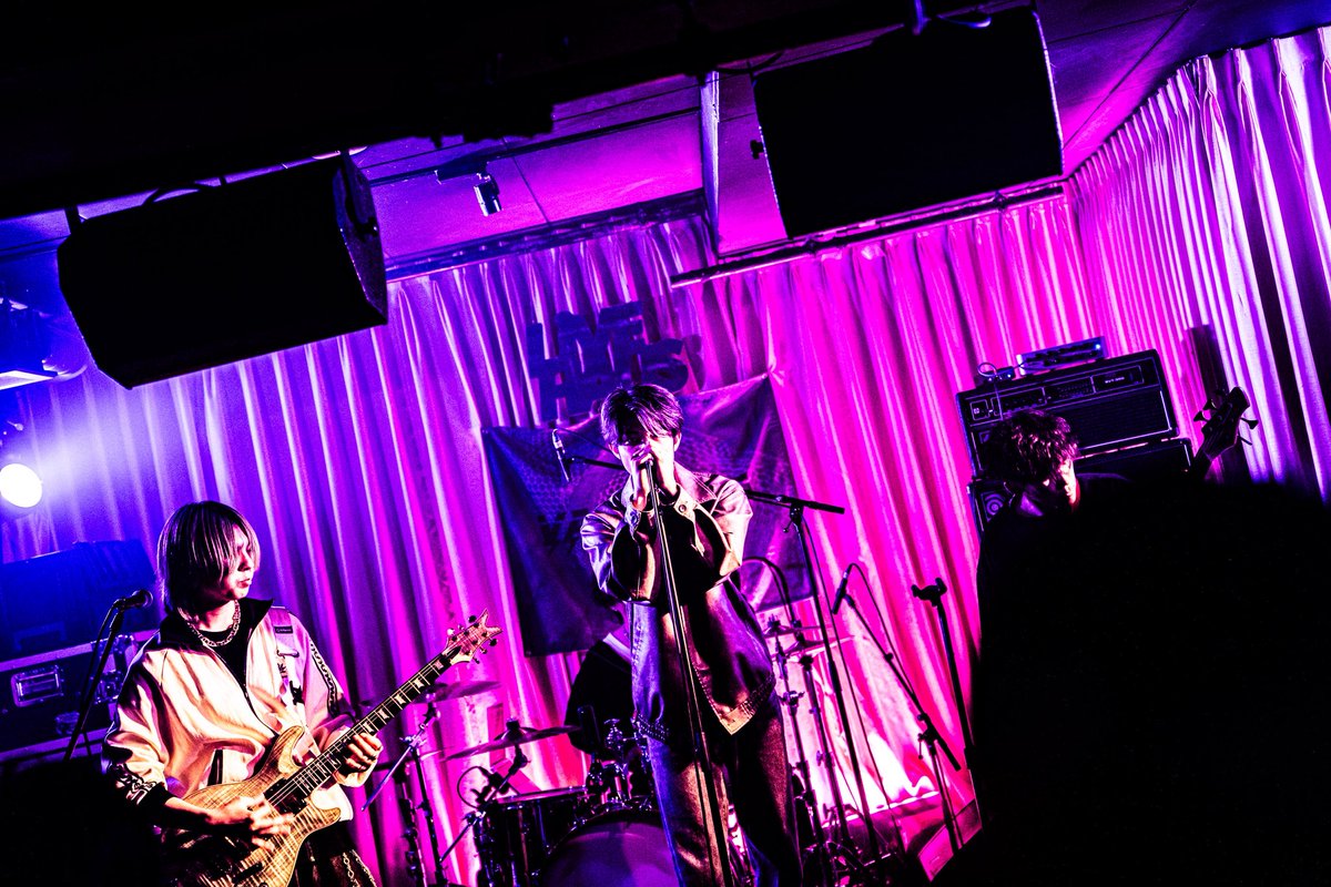 💚THANK YOU  VALENTIA💚
⁡
2026/02/25 (WED) 下北沢LIVEHAUS
"VALENTIA vol.27"
⁡
✧Organized by <a href="/valentia0527/">VALENTIA</a> 
✧Support Bass <a href="/ken_asiam/">Kenta@AS I AM</a> 
✧Photo <a href="/703CG/">ミワカズヤ</a>