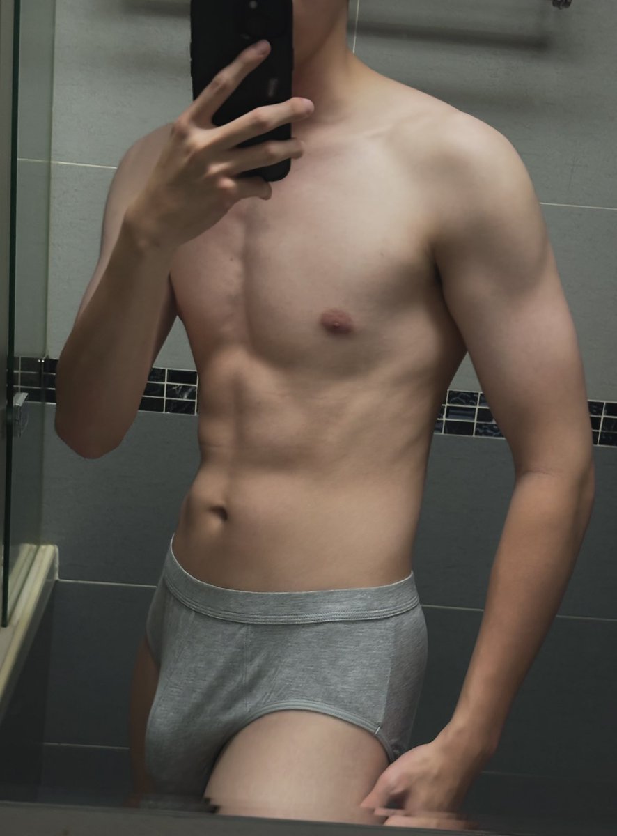 Randy_0201's tweet photo. 第一次意外嘗試三角
真的只有男生喜歡嗎🥵 https://t.co/3qmsoDPdtP