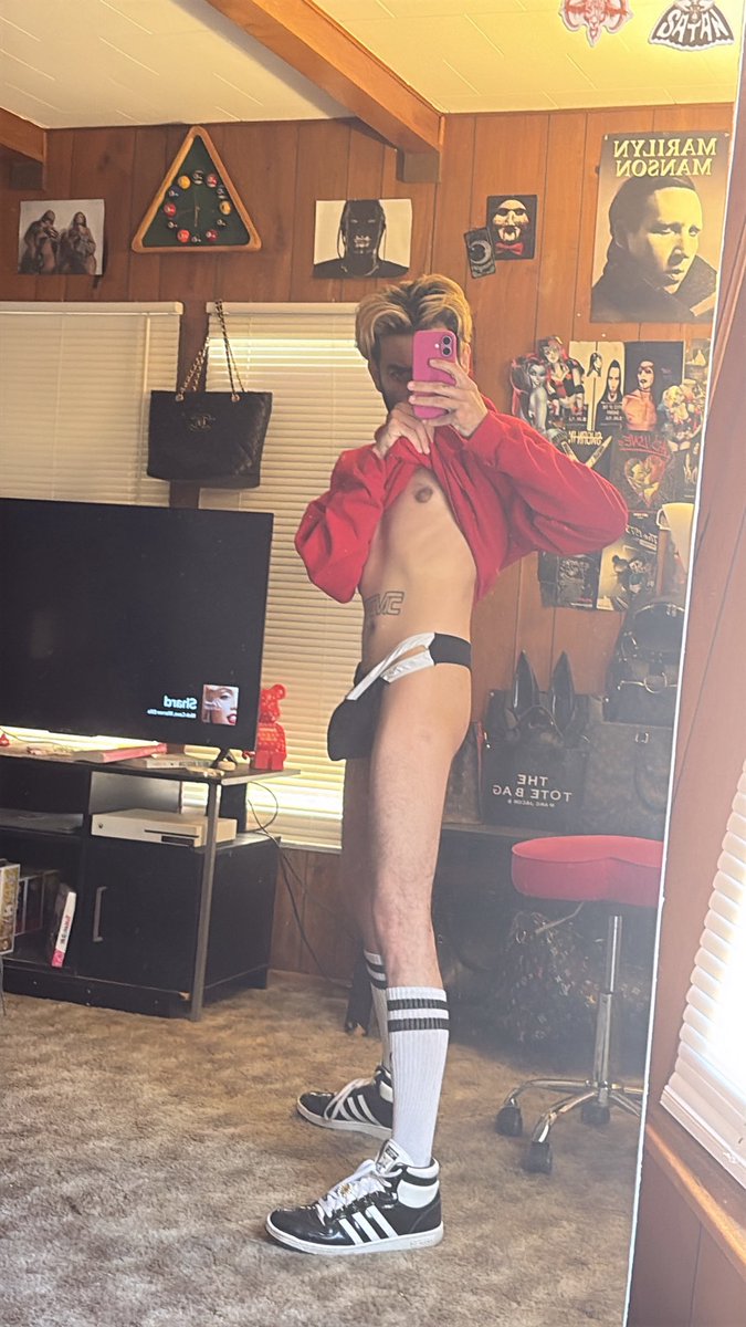 ethereal_thug's tweet photo. slut me out https://t.co/ymv1DSYcVN