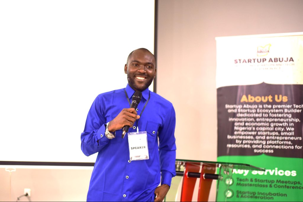 MICHAEL_NIG's tweet image. Speaking at this #conference, I told them that you are a peoples person doesn't mean you will make a good #HR. 

HR isn't a people. He or she must be a business person. This is my position speaking at @startupabujang conference. 

#OgaHR
