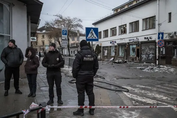 ❓#REPORTAJE Cuatro años de guerra en Ucrania: ¿Qué pasó en febrero de 2022 y qué pasa ahora?

👤Luis Herrero analiza la situación en Ucrania junto a <a href="/angelshernande1/">Àngels Hernández Hdz</a> y la ucraniana Anna Platkina👇

🔊En el #DIRECTO de #EsHERRERO
📻esradio.libertaddigital.com