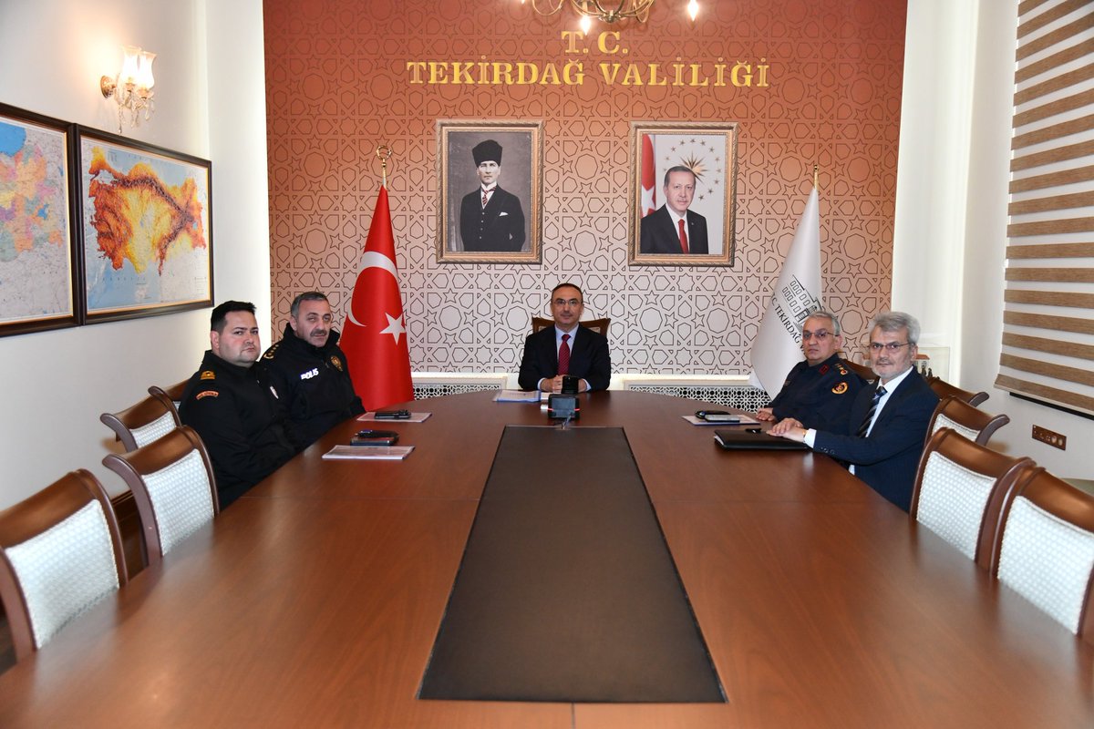 İstanbul Valiliği koordinesinde Bölge İlleri (İstanbul, Edirne, Kırklareli ve Tekirdağ) Göç Koordinasyon Toplantısı düzenlendi.

tekirdag.gov.tr/vali-soyturk-g…