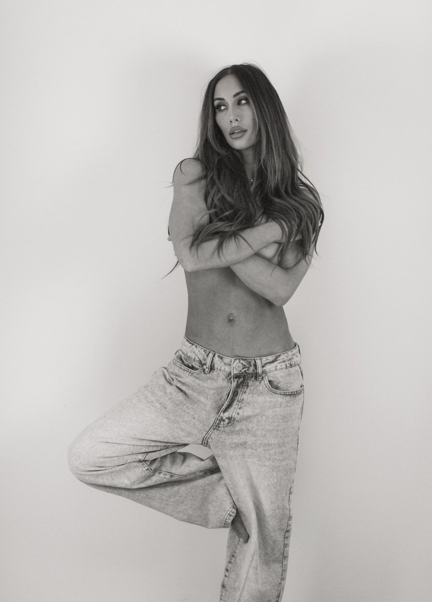 Mella Is Money 🤑 tweet media