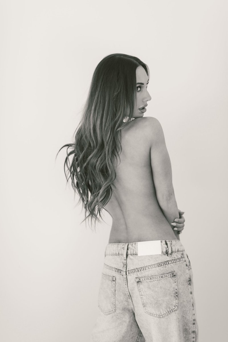 Mella Is Money 🤑 tweet media